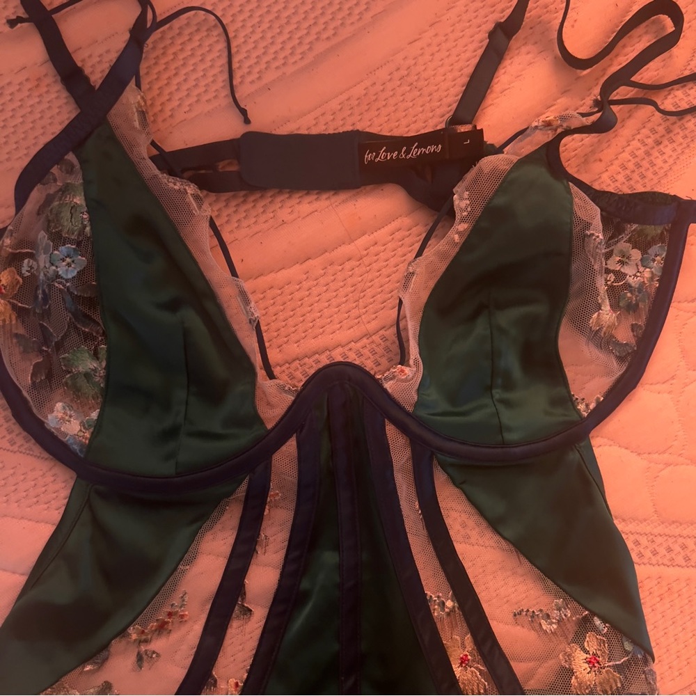 For love and lemons bodysuit - Picture 2 of 4